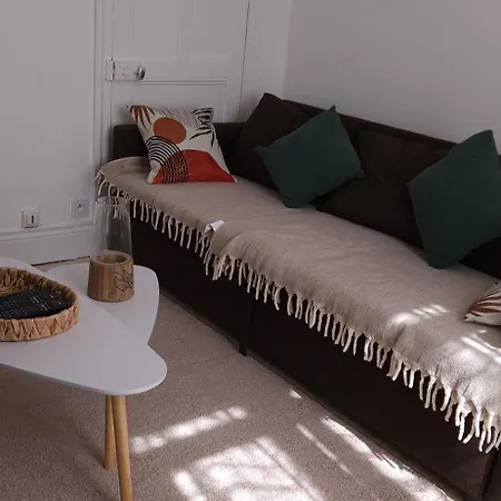 Apparemment Cozy Et Lumineux Appartement